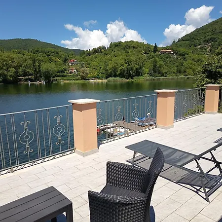 Setteacque Lakeview Pensión 3*